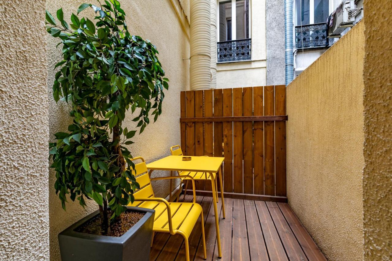 Maison Barbes Hotel Paris Exterior photo